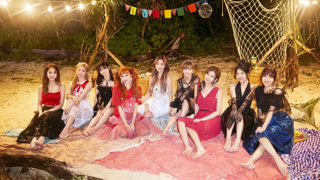 TWICE Dance the night away